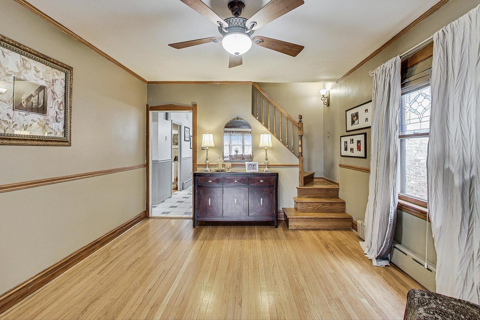 2742 N 76th Court