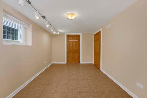 Tiny photo for 2419 W Berenice Avenue, Chicago, IL 60618 (MLS # 12646069)