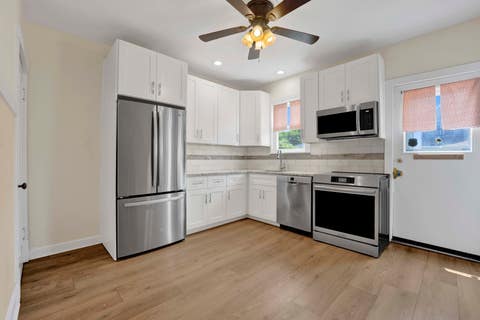 Tiny photo for 2419 W Berenice Avenue, Chicago, IL 60618 (MLS # 12646069)