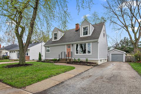 Tiny photo for 797 S Spring Road, Elmhurst, IL 60126 (MLS # 12567173)