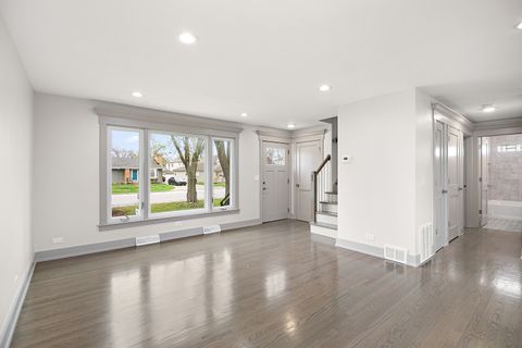 Tiny photo for 797 S Spring Road, Elmhurst, IL 60126 (MLS # 12567173)