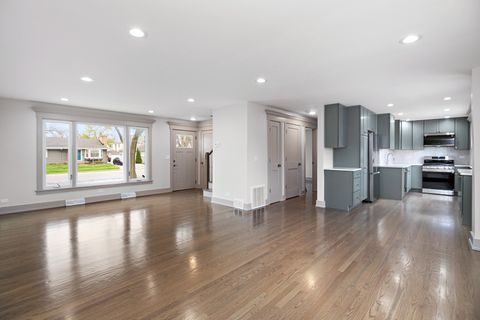 Tiny photo for 797 S Spring Road, Elmhurst, IL 60126 (MLS # 12567173)