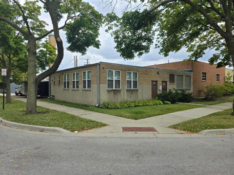 8157 Monticello Avenue Skokie IL 60076