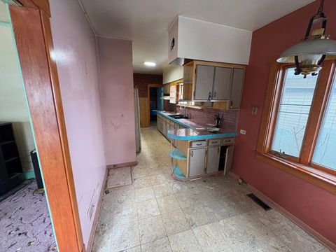 Tiny photo for 1407 S 13th Avenue, Maywood, IL 60153 (MLS # 12595270)