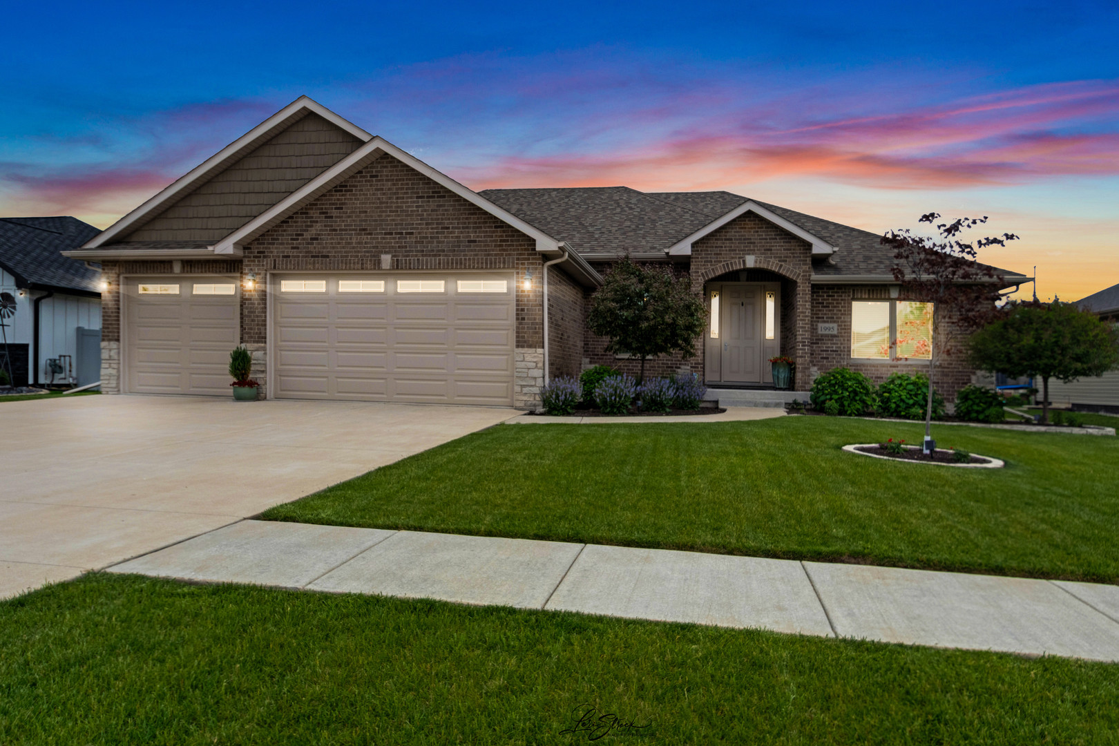 1995 Craftsman Avenue