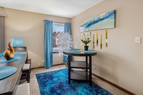 Tiny photo for 475 SHENSTONE Road #304, Riverside, IL 60546 (MLS # 12564083)