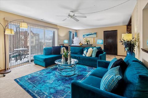 Tiny photo for 475 SHENSTONE Road #304, Riverside, IL 60546 (MLS # 12564083)