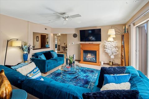 Tiny photo for 475 SHENSTONE Road #304, Riverside, IL 60546 (MLS # 12564083)