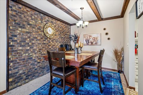 Tiny photo for 475 SHENSTONE Road #304, Riverside, IL 60546 (MLS # 12564083)