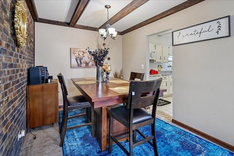 Tiny photo for 475 SHENSTONE Road #304, Riverside, IL 60546 (MLS # 12564083)