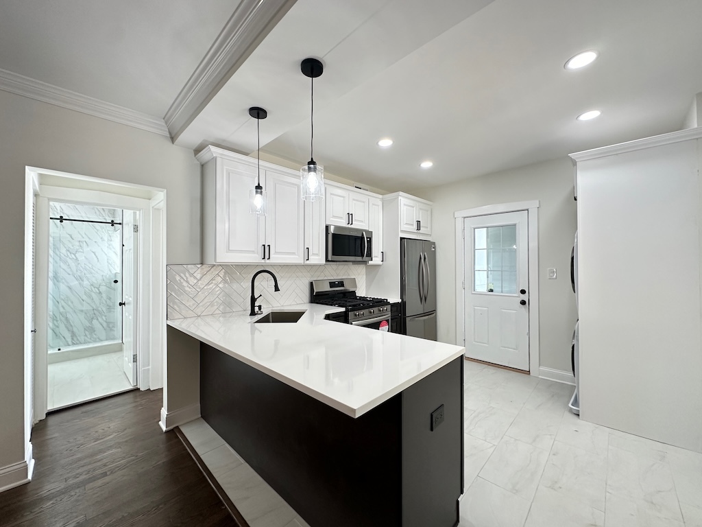 3045 W Addison Street 1