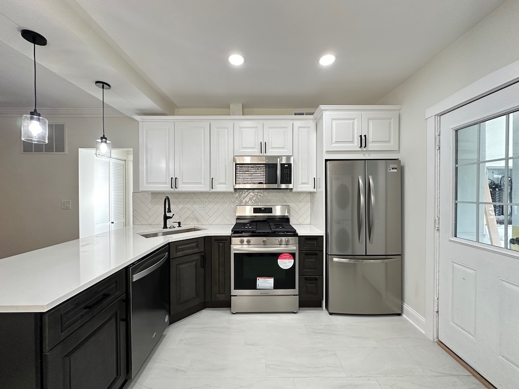 3045 W Addison Street 1