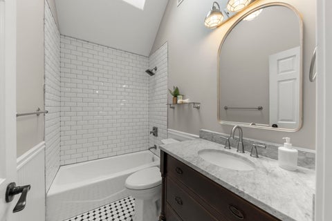 Tiny photo for 458 W GRANTLEY Avenue, Elmhurst, IL 60126 (MLS # 12744664)