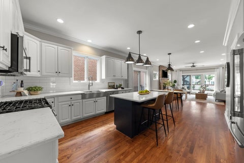 Tiny photo for 458 W GRANTLEY Avenue, Elmhurst, IL 60126 (MLS # 12744664)