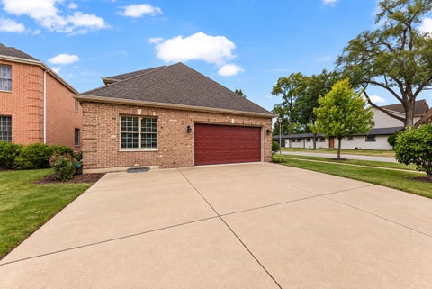 Tiny photo for 458 W GRANTLEY Avenue, Elmhurst, IL 60126 (MLS # 12744664)