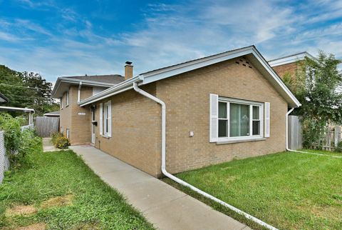 Photo of 1511 14th Street, North Chicago, IL 60064 (MLS # 12468996)