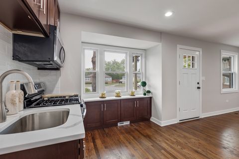 Tiny photo for Franklin Park, IL 60131 (MLS # 12587419)