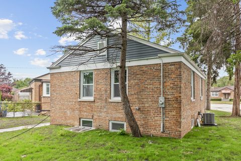 Tiny photo for Franklin Park, IL 60131 (MLS # 12587419)