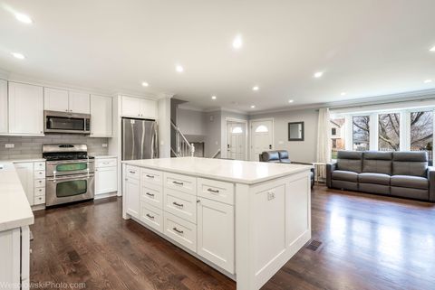 Tiny photo for 403 Whipple Lane, Westmont, IL 60559 (MLS # 12600374)