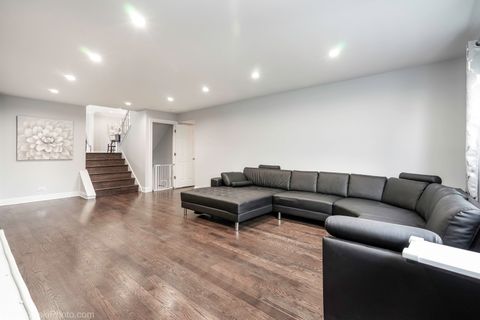 Tiny photo for 403 Whipple Lane, Westmont, IL 60559 (MLS # 12600374)