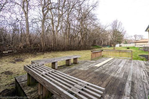 Tiny photo for 403 Whipple Lane, Westmont, IL 60559 (MLS # 12600374)