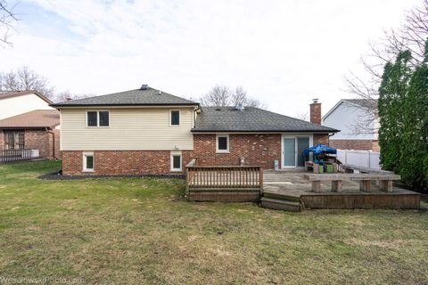 Tiny photo for 403 Whipple Lane, Westmont, IL 60559 (MLS # 12600374)