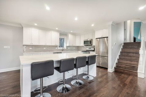 Tiny photo for 403 Whipple Lane, Westmont, IL 60559 (MLS # 12600374)