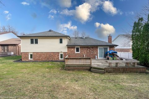 Tiny photo for 403 Whipple Lane, Westmont, IL 60559 (MLS # 12600374)