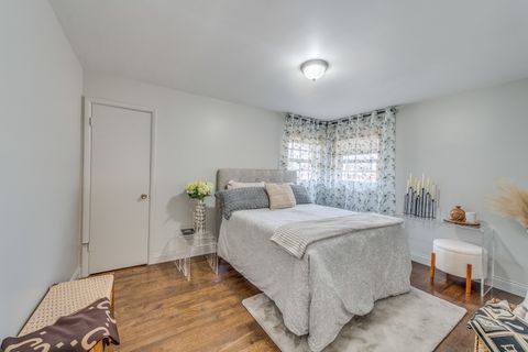 Tiny photo for 8837 Oketo Avenue, Morton Grove, IL 60053 (MLS # 12581673)