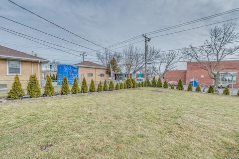Tiny photo for 8837 Oketo Avenue, Morton Grove, IL 60053 (MLS # 12581673)