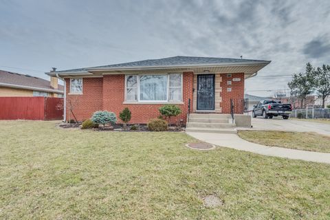 Tiny photo for 8837 Oketo Avenue, Morton Grove, IL 60053 (MLS # 12581673)