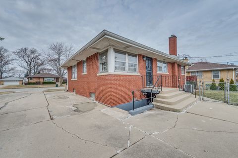 Tiny photo for 8837 Oketo Avenue, Morton Grove, IL 60053 (MLS # 12581673)
