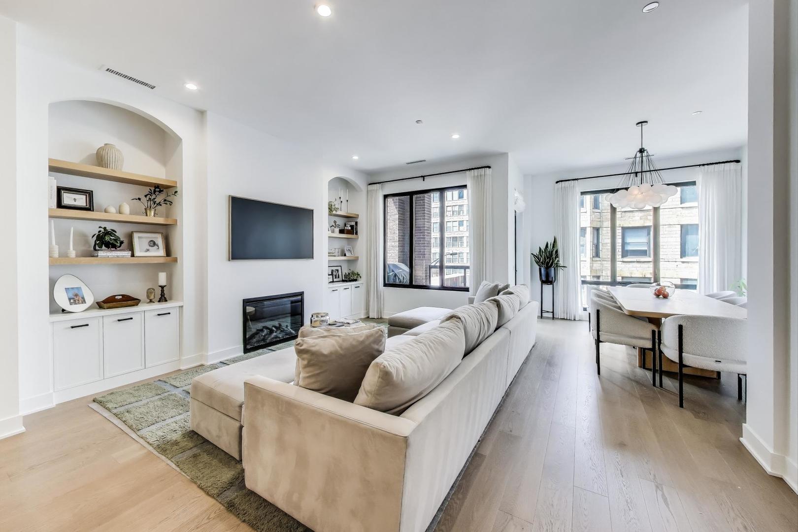 323 S Racine Avenue 3D