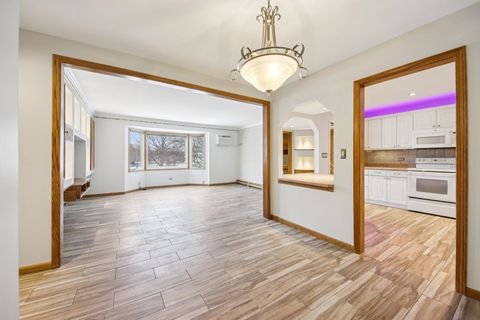 Tiny photo for 527 W Eastman Street #2C, Arlington Heights, IL 60005 (MLS # 12593777)