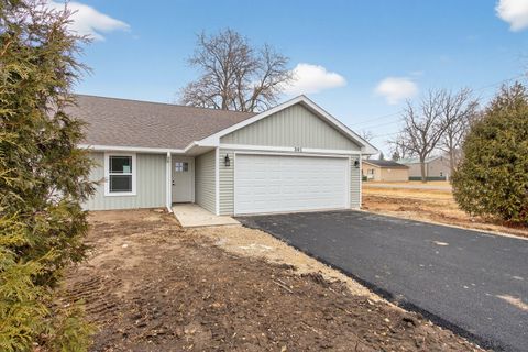 Photo of 301 W South Street #301, Durand, IL 61024 (MLS # 12585017)