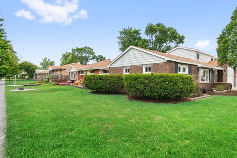 A home in Oak Lawn