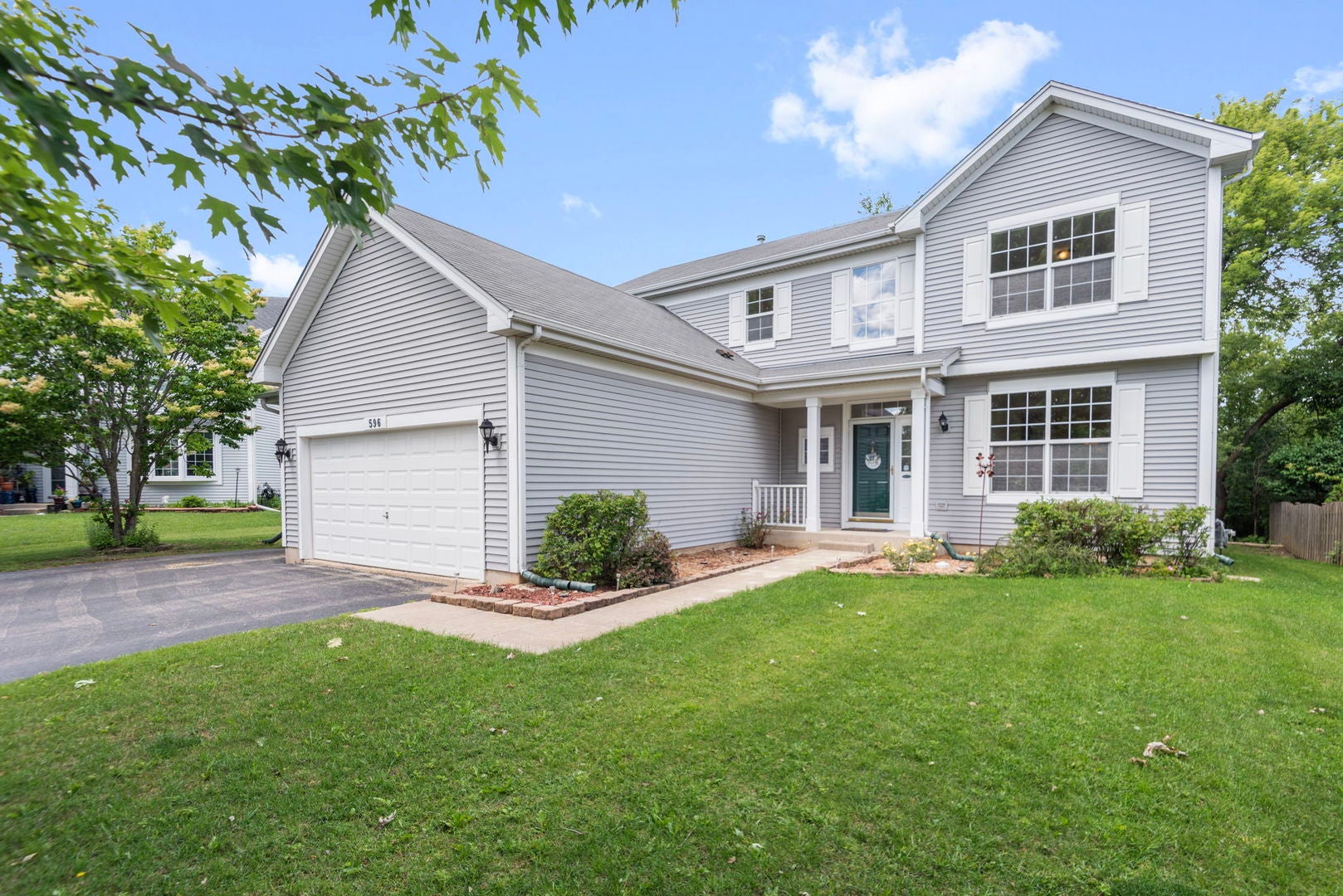 596 W Dalton Drive