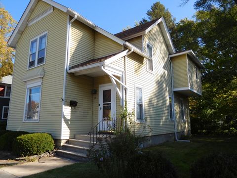 Photo of 17 Blackhawk Street, Aurora, IL 60506 (MLS # 12503671)