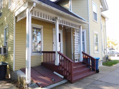 Tiny photo for 17 Blackhawk Street, Aurora, IL 60506 (MLS # 12503671)