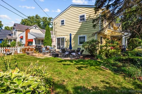 Tiny photo for 83 N Park Boulevard, Glen Ellyn, IL 60137 (MLS # 12628367)