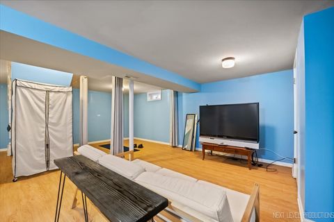 Tiny photo for 83 N Park Boulevard, Glen Ellyn, IL 60137 (MLS # 12628367)
