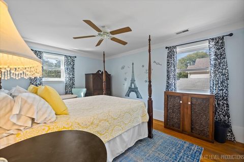 Tiny photo for 83 N Park Boulevard, Glen Ellyn, IL 60137 (MLS # 12628367)