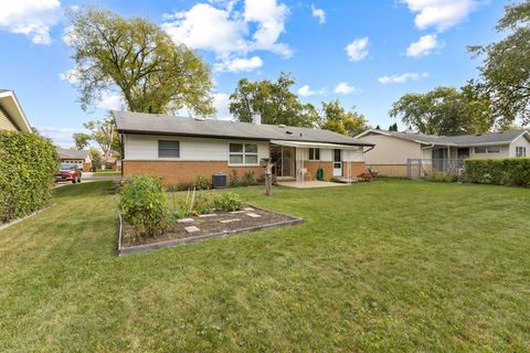 Tiny photo for 509 SHADYWOOD Lane, Elk Grove Village, IL 60007 (MLS # 12498150)