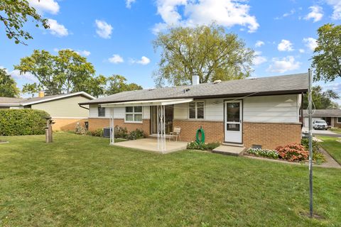 Tiny photo for 509 SHADYWOOD Lane, Elk Grove Village, IL 60007 (MLS # 12498150)