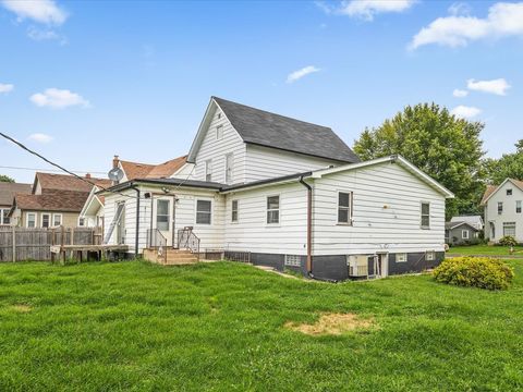 Tiny photo for 305 Holcomb Avenue, Milledgeville, IL 61051 (MLS # 12498065)