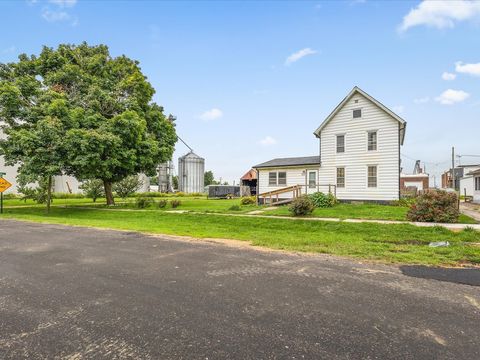 Tiny photo for 305 Holcomb Avenue, Milledgeville, IL 61051 (MLS # 12498065)