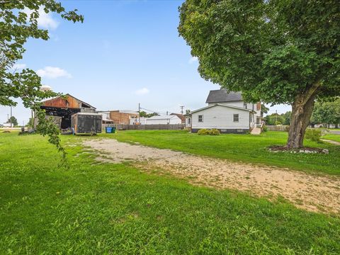 Tiny photo for 305 Holcomb Avenue, Milledgeville, IL 61051 (MLS # 12498065)