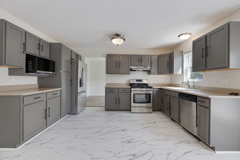 Tiny photo for 399 Fulton Street, South Elgin, IL 60177 (MLS # 12523624)