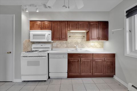 Tiny photo for 25 E Palatine Road #303, Arlington Heights, IL 60004 (MLS # 12481933)