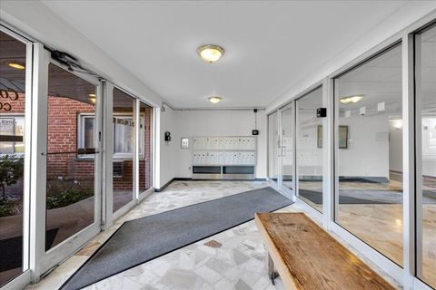 Tiny photo for 25 E Palatine Road #303, Arlington Heights, IL 60004 (MLS # 12481933)